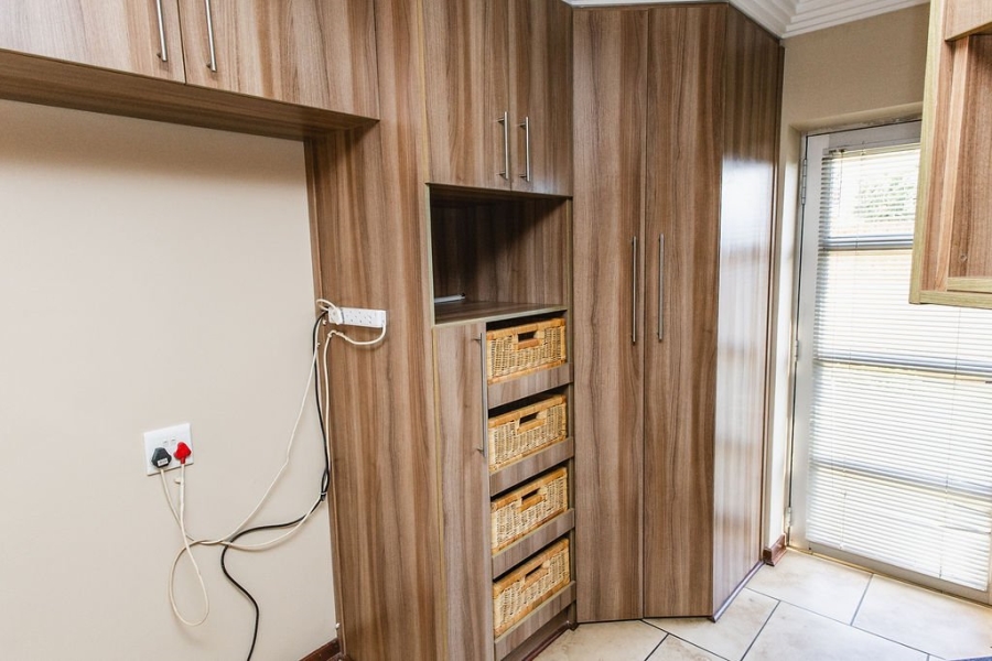 3 Bedroom Property for Sale in Langenhovenpark Free State